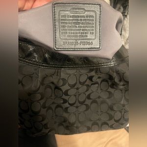 COACH No. A1075-F13744 Black/ black patent leather edge and straps